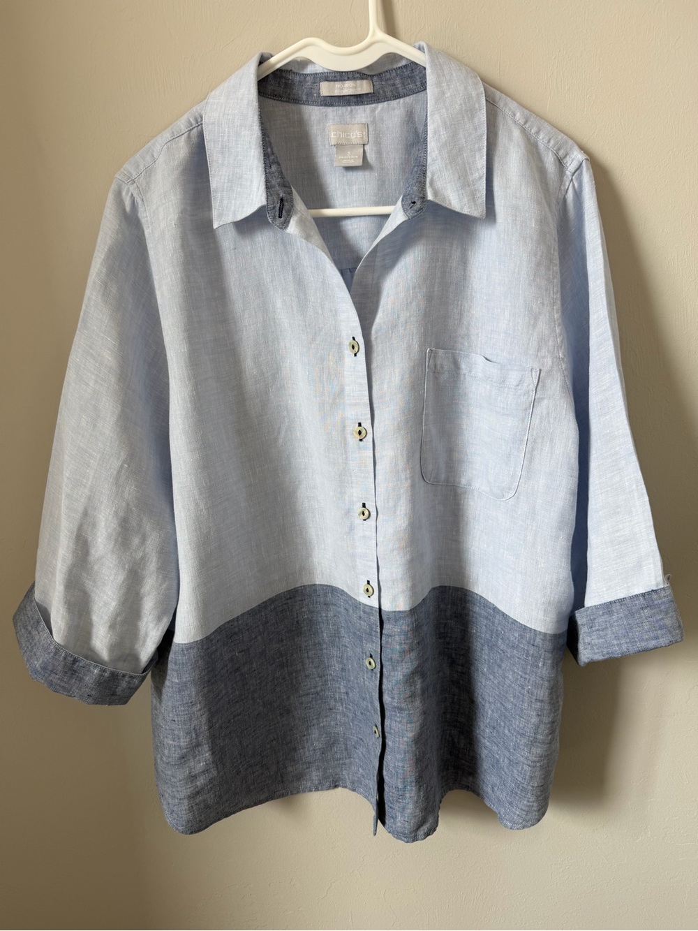 Chico’s Light Blue Two-Tone Linen Button-Up Shirt